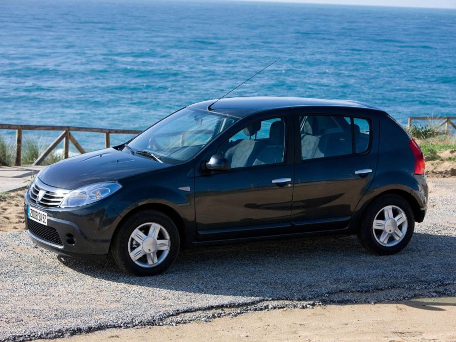  Dacia Sandero 2008 года  (фото 15 из 52)